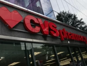 CVS健康一季度业绩超预期并上调盈利指引