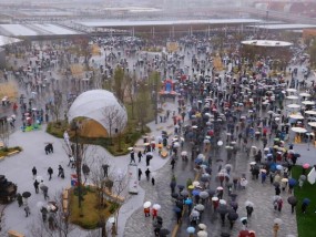 大阪世博会秒变翻车现场！屋顶各种漏雨，印度馆甚至都没造好