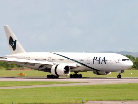 巴基斯坦国际航空公司航班在浓雾中降落在错误的跑道上