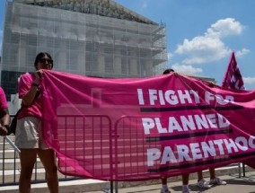美国联邦法官叫停特朗普支持的美国计划生育协会医疗补助削减计划